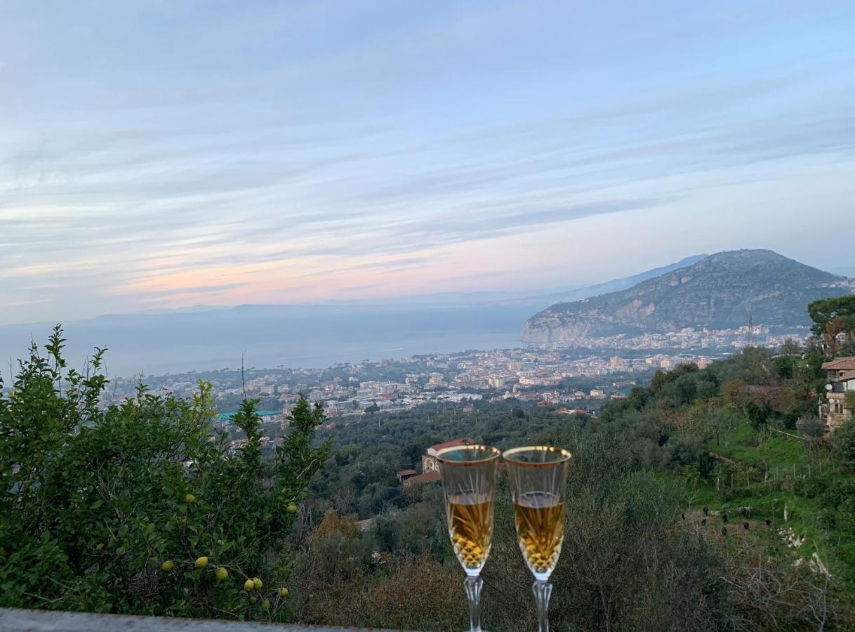 ピアーノ・ディ・ソッレント Sunrise Luxury Experience Bed & Breakfast エクステリア 写真